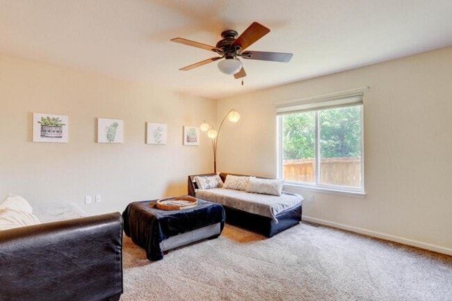 Building Photo - 903 Glenwall Dr