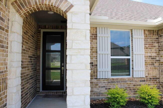 Building Photo - 15212 Tattle Crk Ln