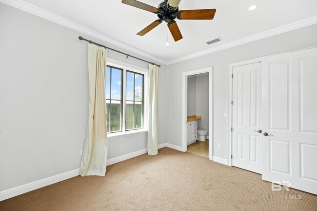 Building Photo - 32511 Water View Dr E