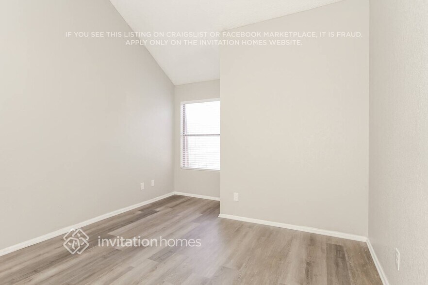 Building Photo - 2106 W Monona Dr