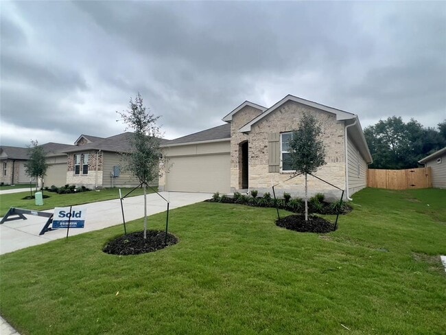 Primary Photo - 332 St Thomas St