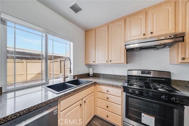 Building Photo - 16 Fox Hollow