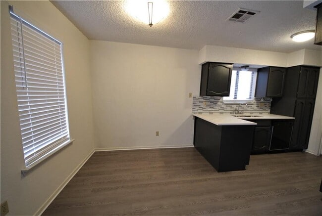 Building Photo - 3206 Spaniel Dr