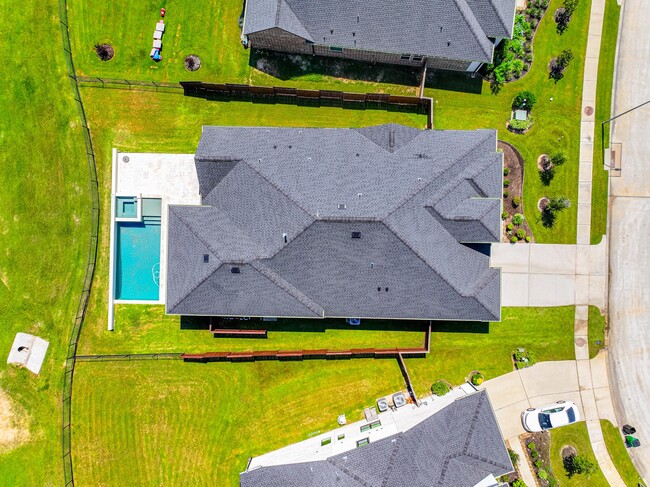 Building Photo - 25018 Pavonia Lake Ln