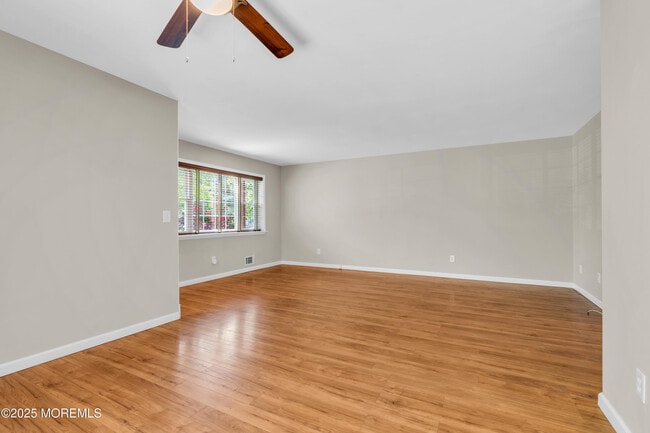 Building Photo - 562 Innkeeper Ln