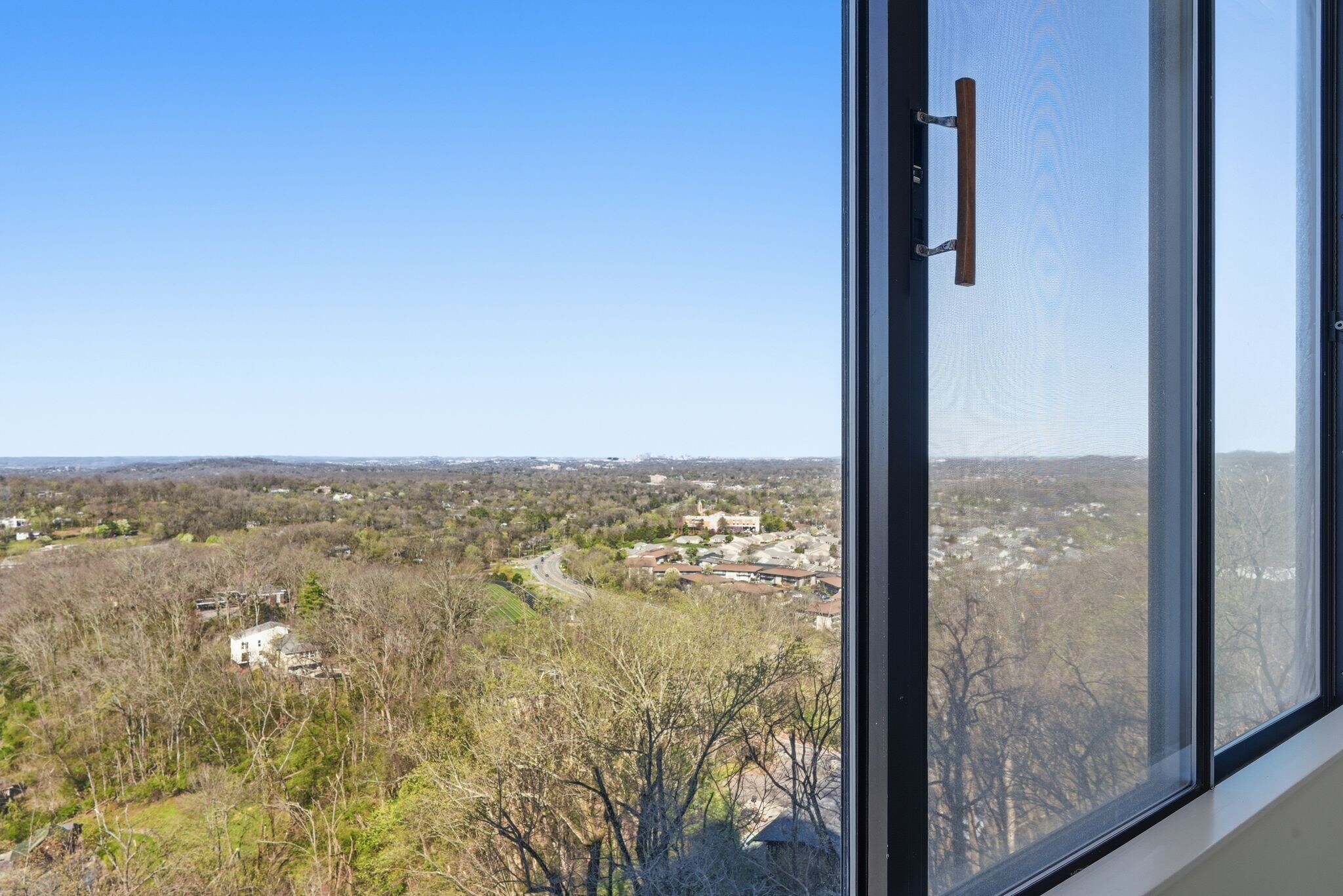 Building Photo - 6666 Brookmont Ter