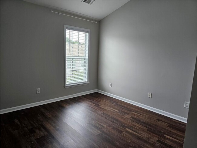 Building Photo - 1021 Thornborough Dr