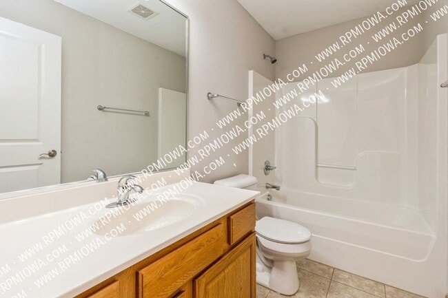 Building Photo - 425 Wright Rd