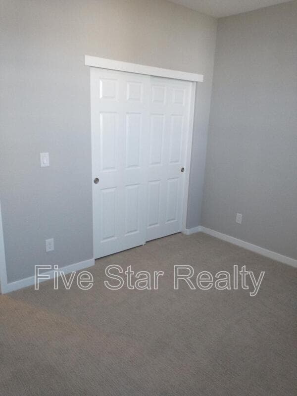 Building Photo - 5668 Cobbler Ln