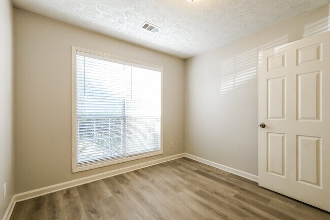 Building Photo - 3869 Deaton Rd