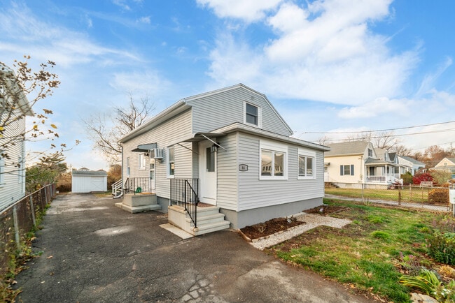 Primary Photo - 46 Elaine Rd