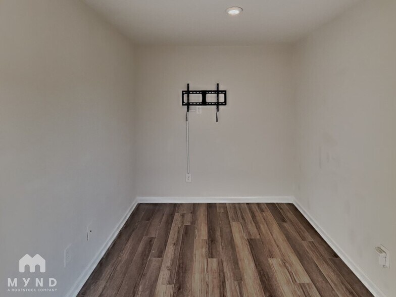 Building Photo - 2409 Fathom Wy