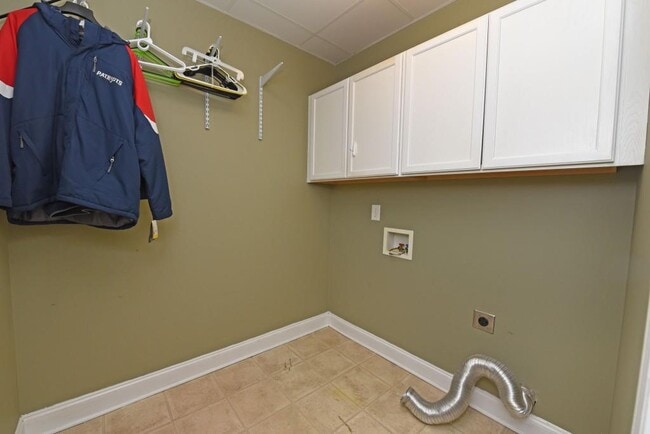 Building Photo - 4607 Enfield Dr