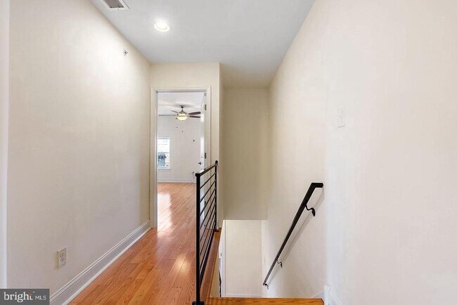 Building Photo - 1347 S 20th St