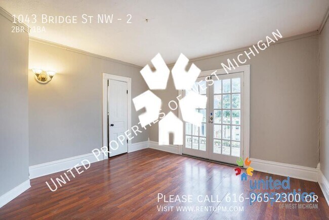 Building Photo - Available Now | Upper 2 Bedroom 1 Bath Apa...