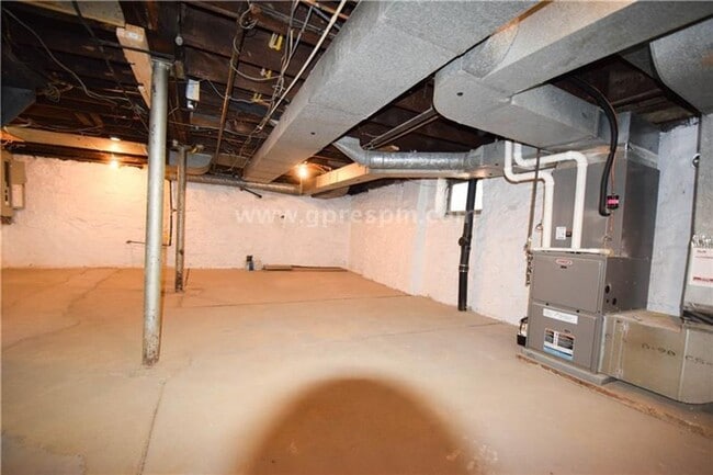 Building Photo - Mt Lebanon 3-bedroom house for rent