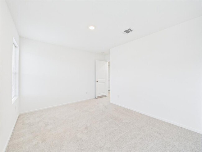 Building Photo - 2919 Summer Breeze Wy