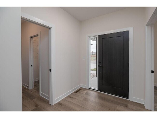 Building Photo - 301 Somerby Pkwy NE