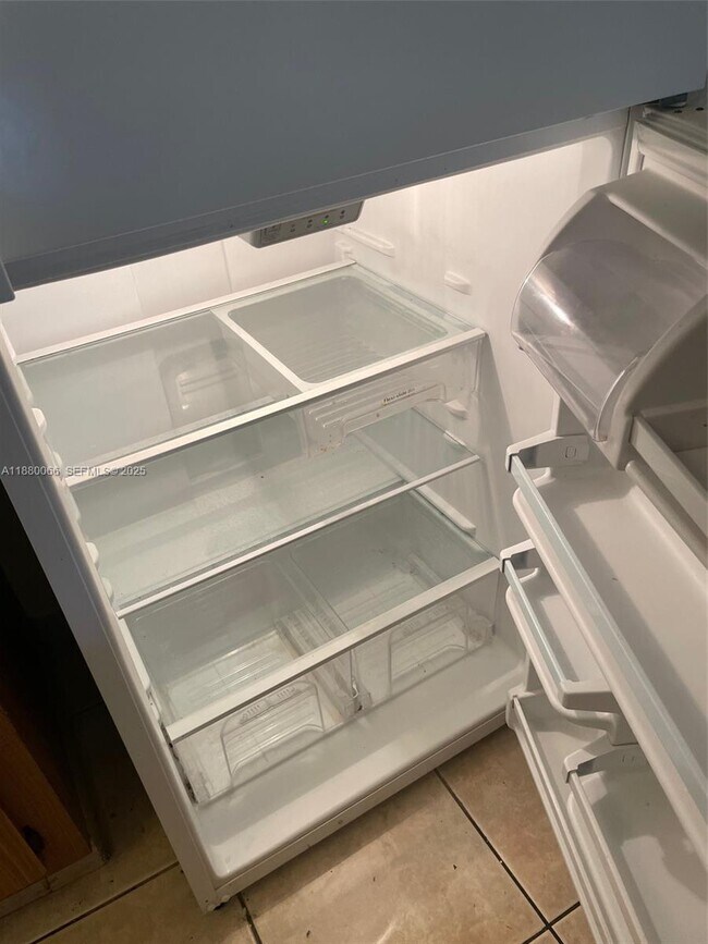 Building Photo - 2401 Riverside Dr