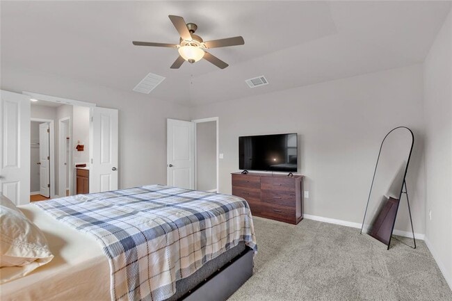 Building Photo - 6401 Night Chinook Dr