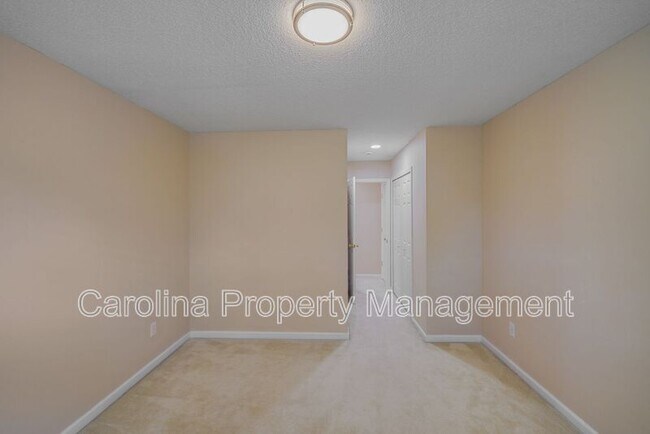 Building Photo - 15021 Deshler Ct