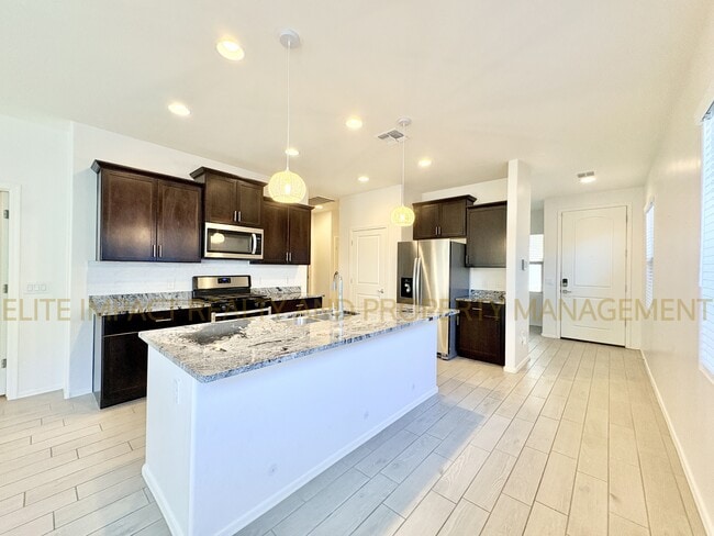 Building Photo - 6638 E Via Jardin Verde