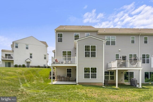 Building Photo - 148 Woodwinds Dr
