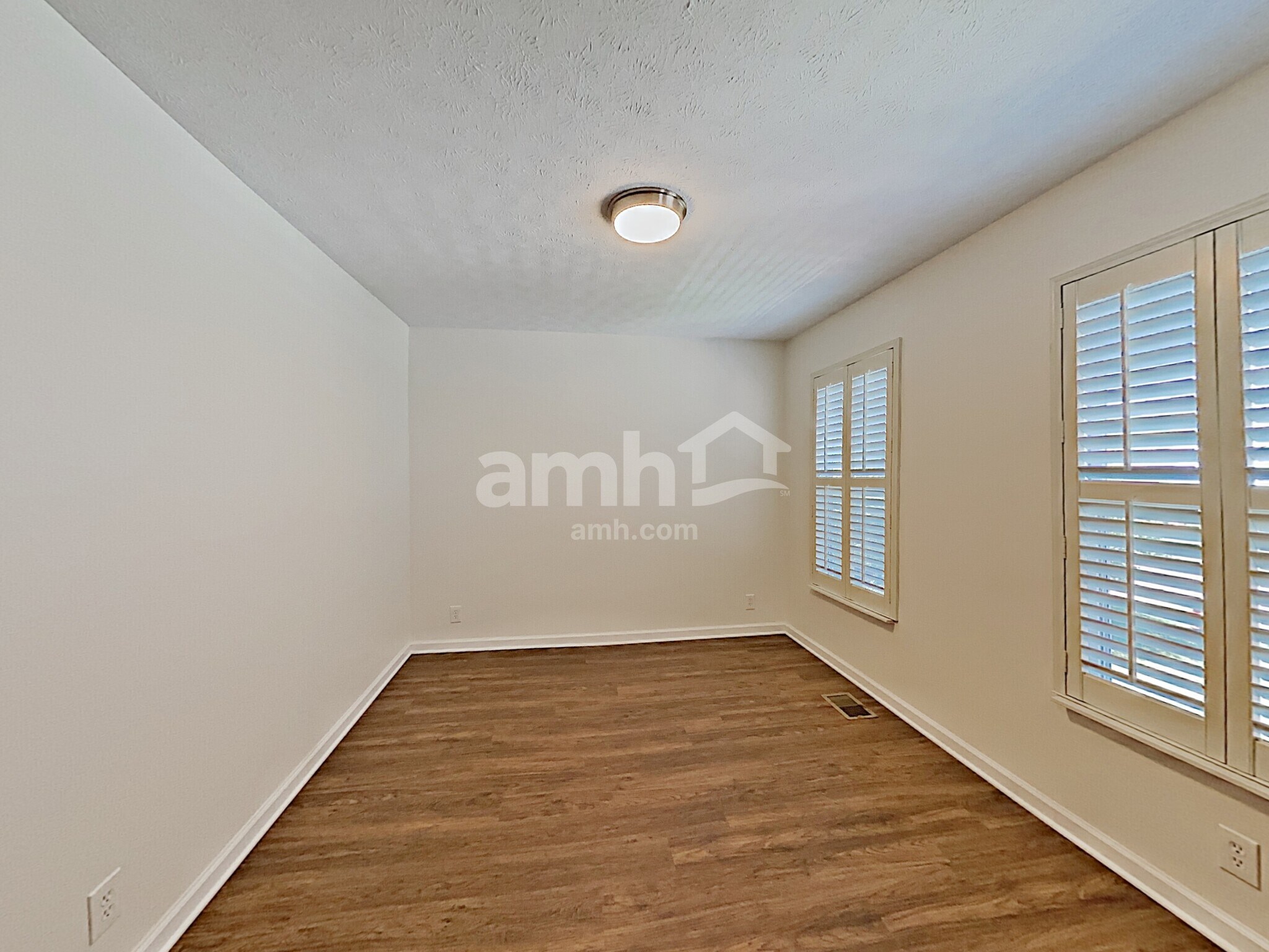Building Photo - 7320 Middlebrook Cir