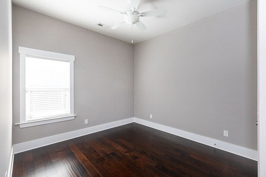 Building Photo - 1700 Pegram St