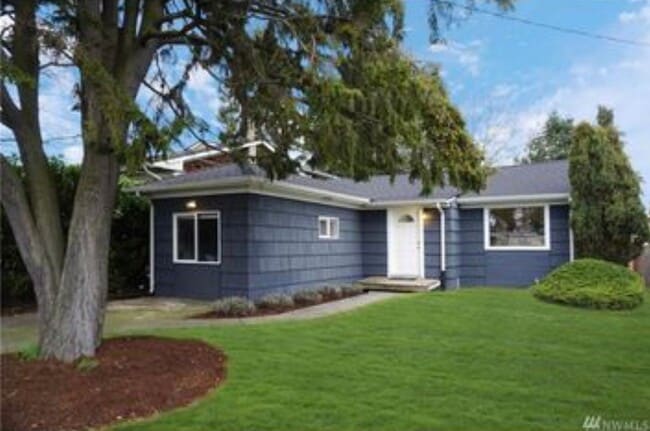 Building Photo - 9240 13th Ave NW