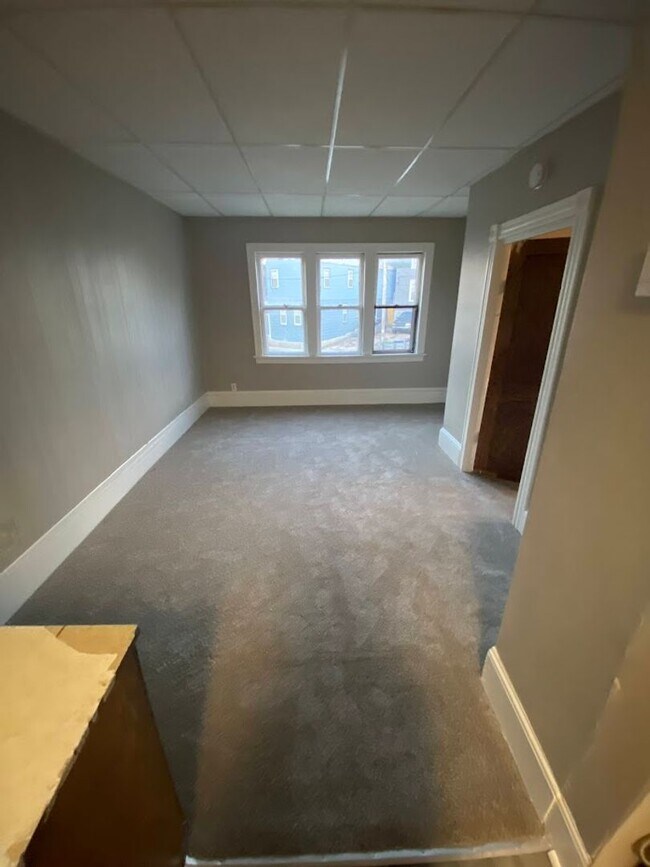 Building Photo - 2415 S 16th St.