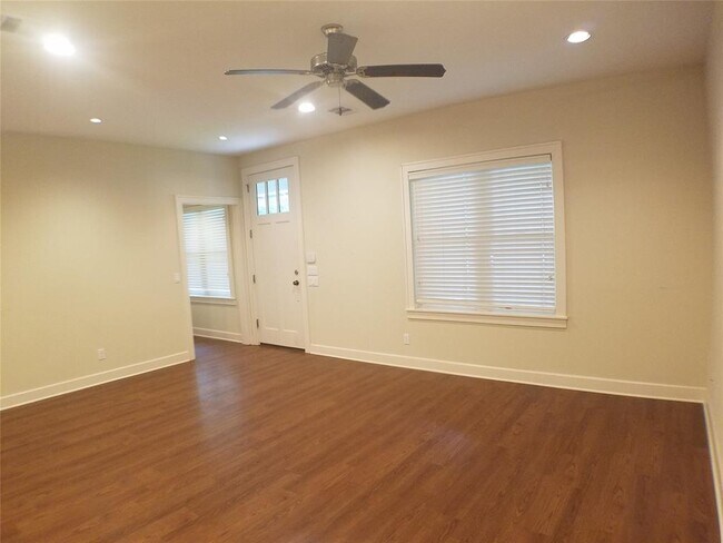 Building Photo - 5408 Evans Ave