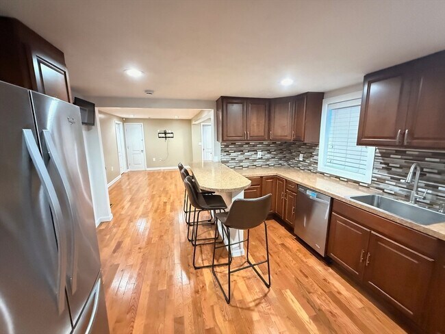 Building Photo - 7 Southbridge St Ct