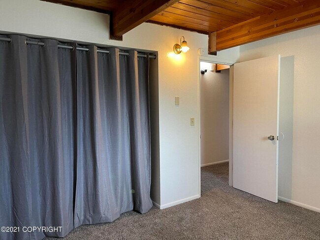 Building Photo - 2805 W 31st Ave
