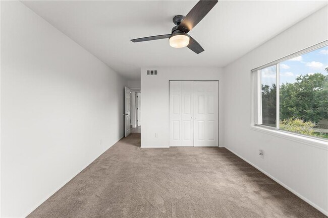 Building Photo - 1250 S Denning Dr