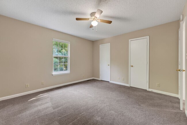 Building Photo - 1731 Baltimore Dr