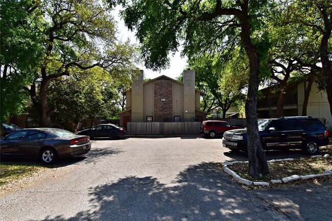 Building Photo - 4411 Whispering Valley Dr