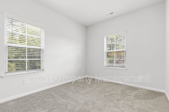 Building Photo - 10138 Hemingway Pl