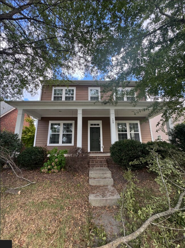 Building Photo - Spacious 5-Bedroom Home in Mooresville wit...
