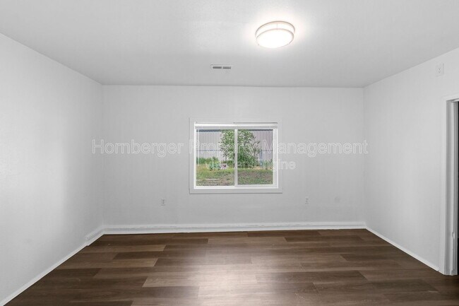 Building Photo - 18420 E Bow Ave