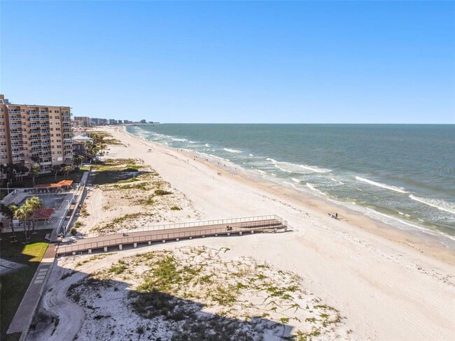 Building Photo - 880 Mandalay Ave