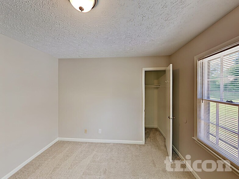 Building Photo - 507 Neil Ct