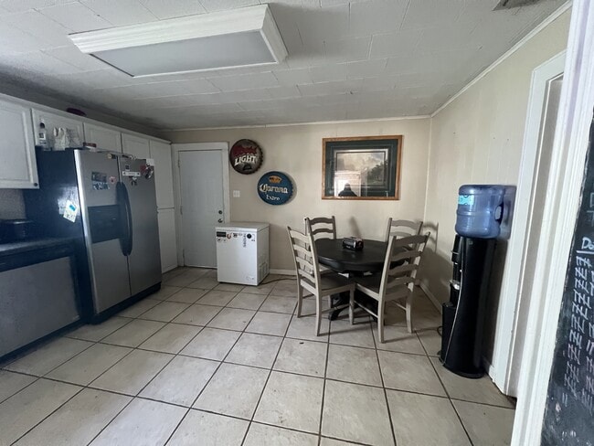 Building Photo - 2514 21st St