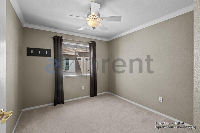 Building Photo - 2018 Swan St