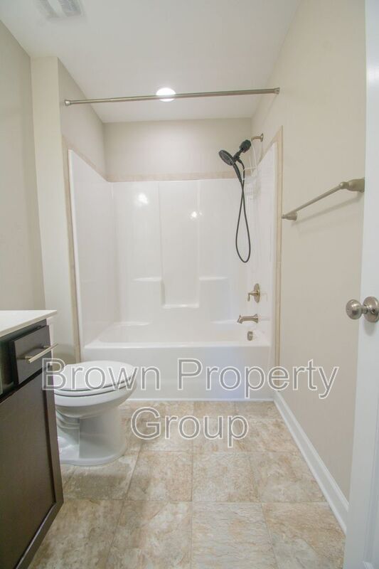 Building Photo - 2220 Oldenburg Ln