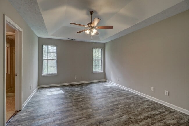 Building Photo - 2864 Da Vinci Blvd