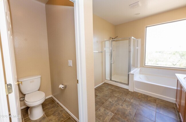 Building Photo - 2023 W Shackleton Dr