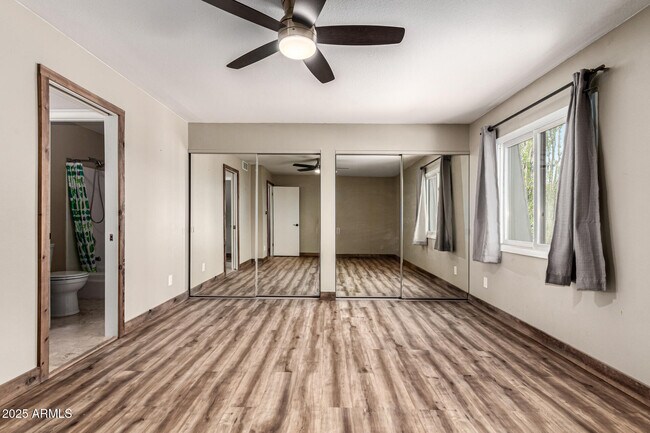 Building Photo - 8307 E Buena Terra Way