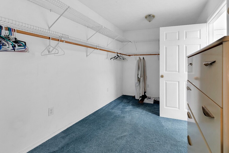 Building Photo - 39 Gates Way