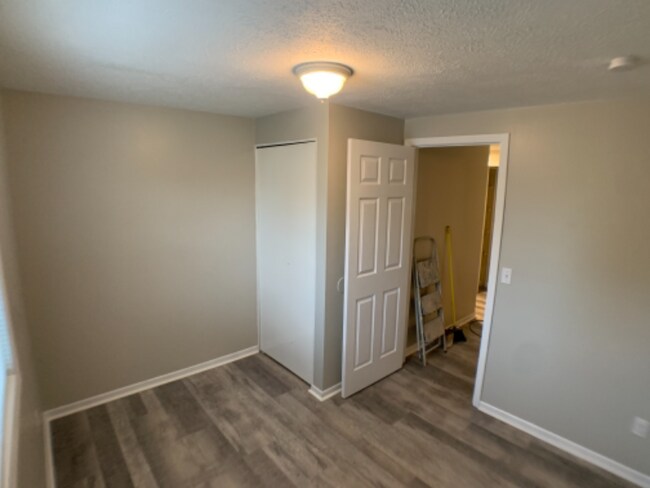 Building Photo - 3233 Hewitt Ave NW